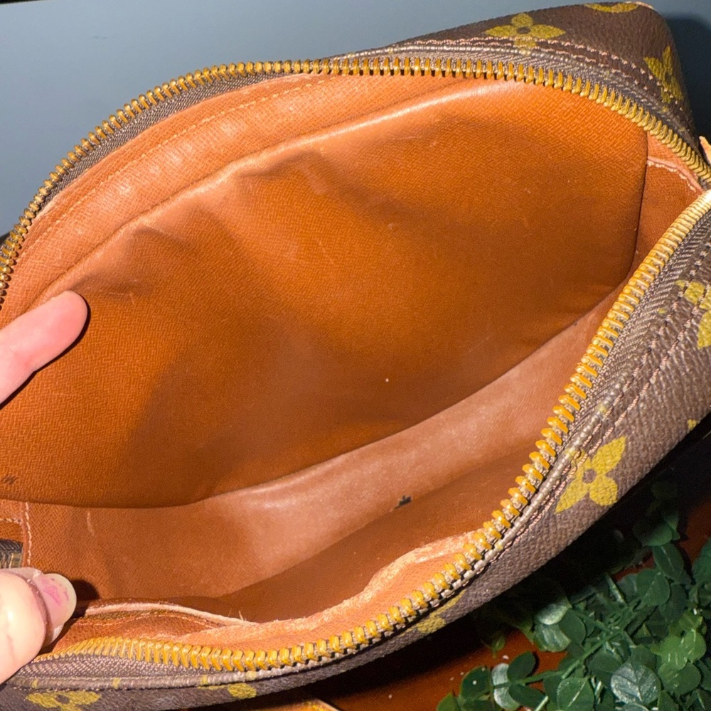 Louis Vuitton Monogram Crossbody Bag in Brown and Tan - Picture 9 of 13